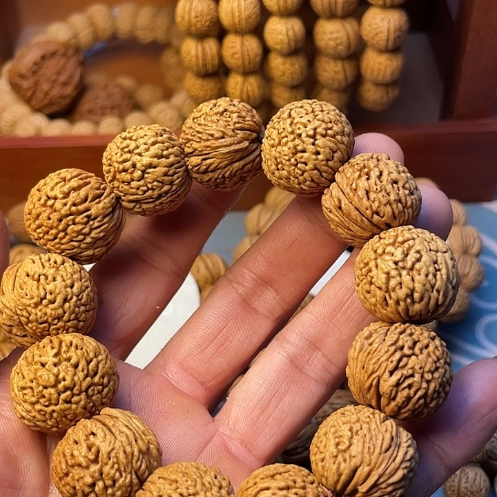 文玩核桃手串桃核