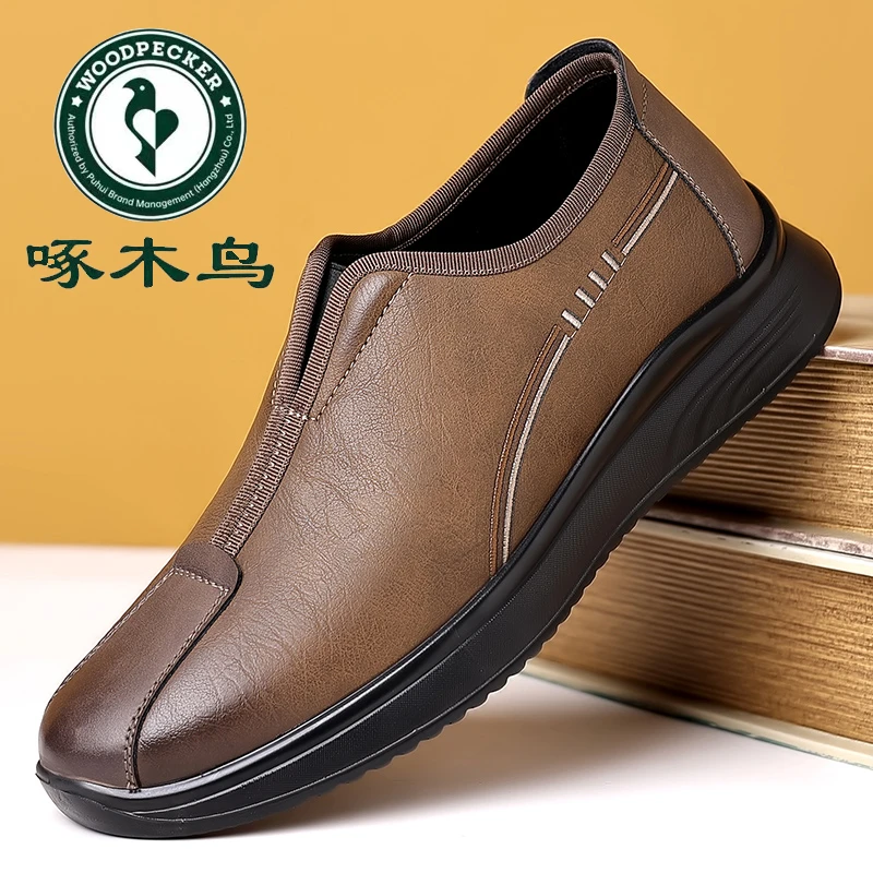 啄木鸟男士四季商务休闲皮鞋软底软面手工缝线柔软舒适休闲爸爸鞋