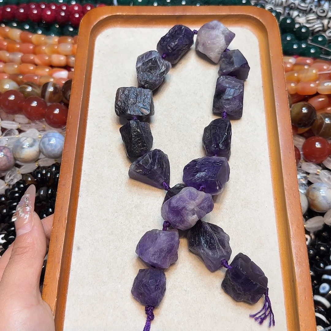 玛瑙/玉髓未镶嵌珠宝半成品紫水晶原矿随行一条