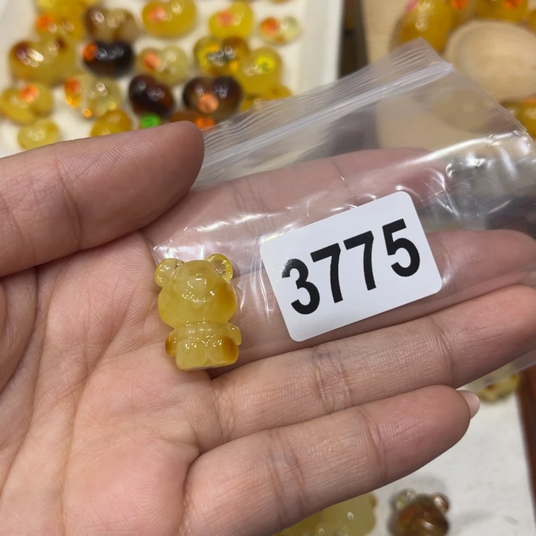 琥珀未镶嵌裸石蜜蜡