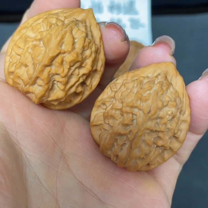 膳***夫核桃把件秦岭核桃种植技术鸡心