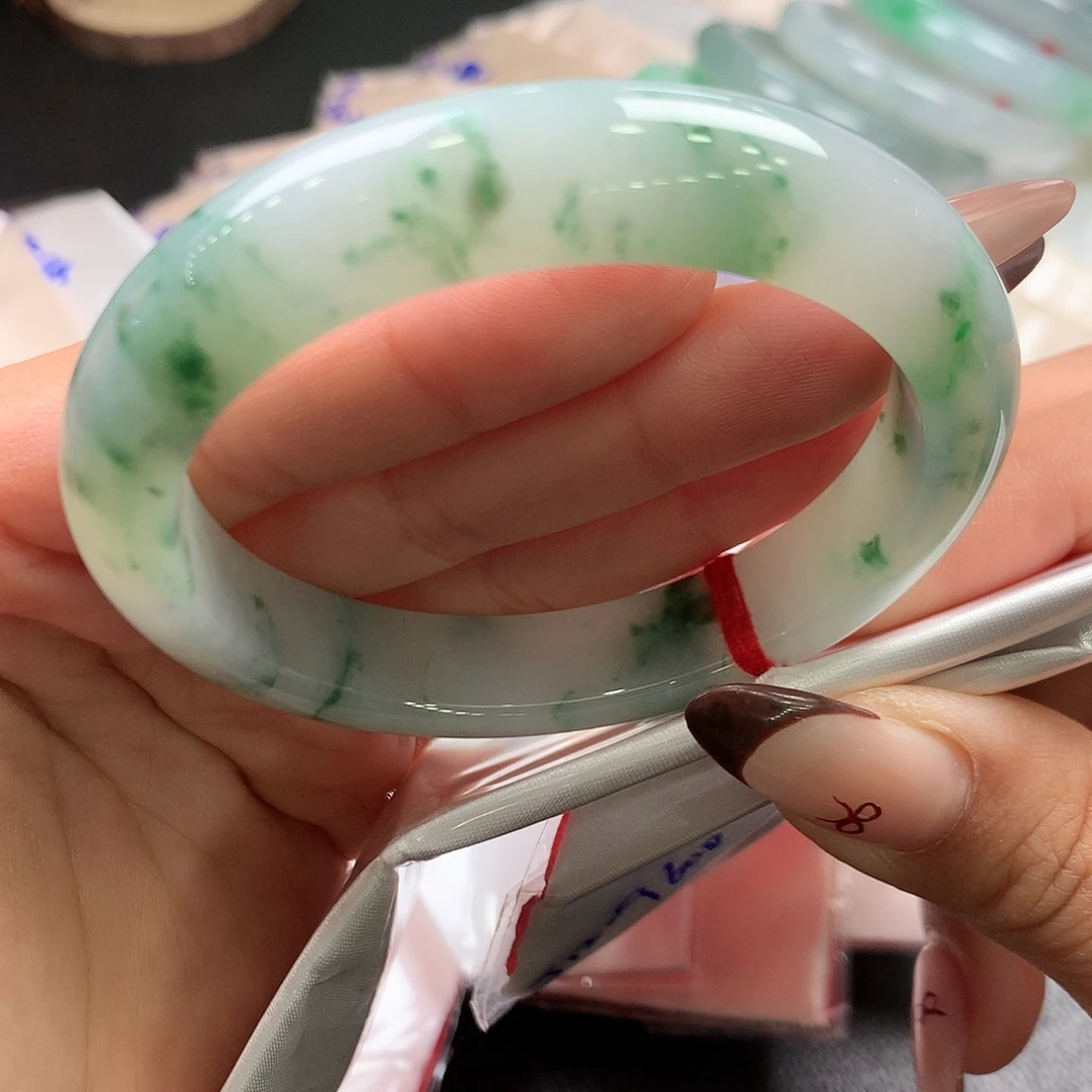 翡翠未镶嵌手镯14号海草绿花性价比大漏