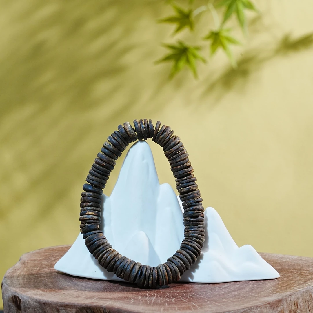 【毕业级】金三角黑棋满油沉香片片珠随型手串 12.19g 251005060 F