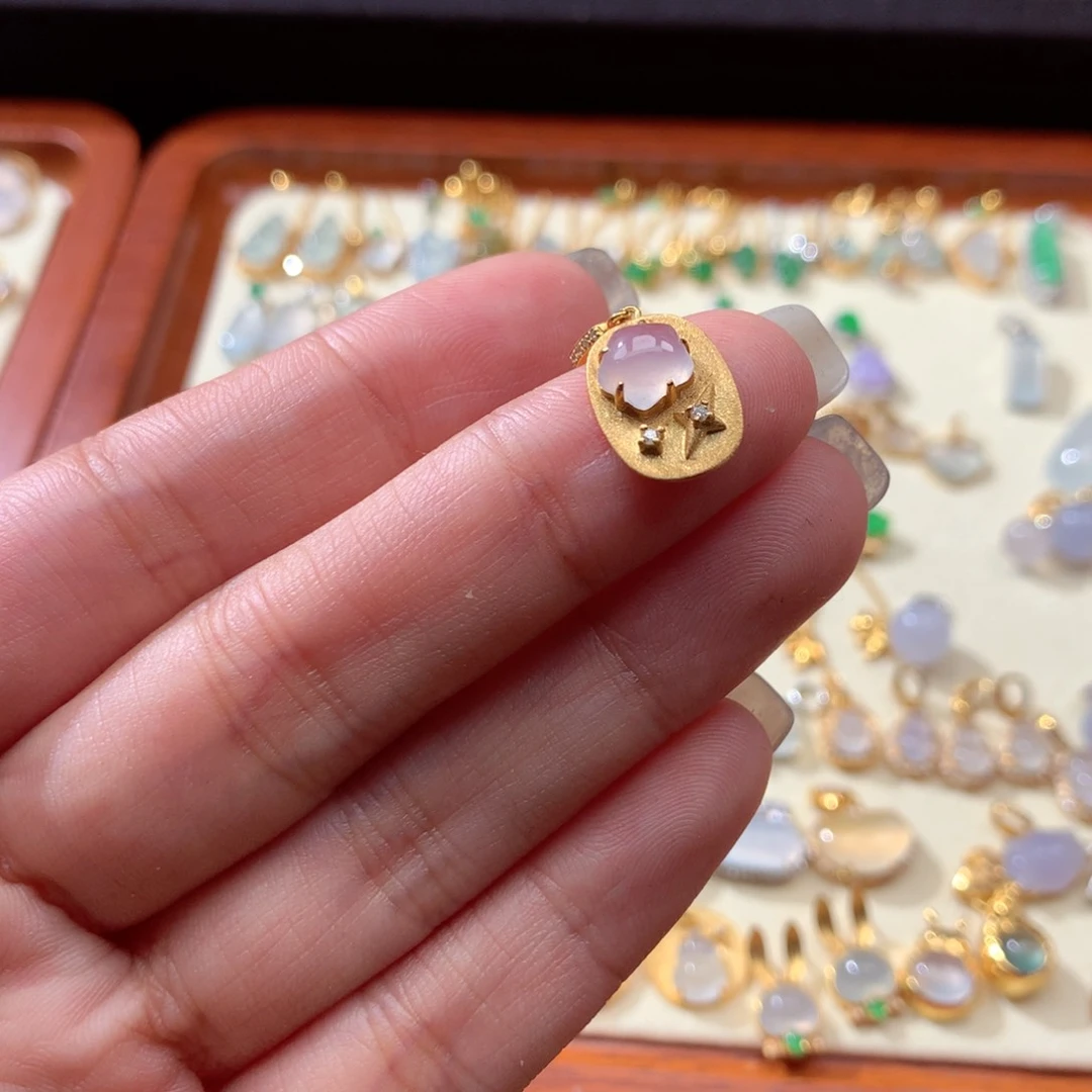 翡翠颈饰18K金镶嵌吖****翡翠