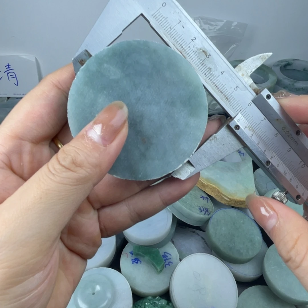 翡翠散珠天然缅甸翡翠边角