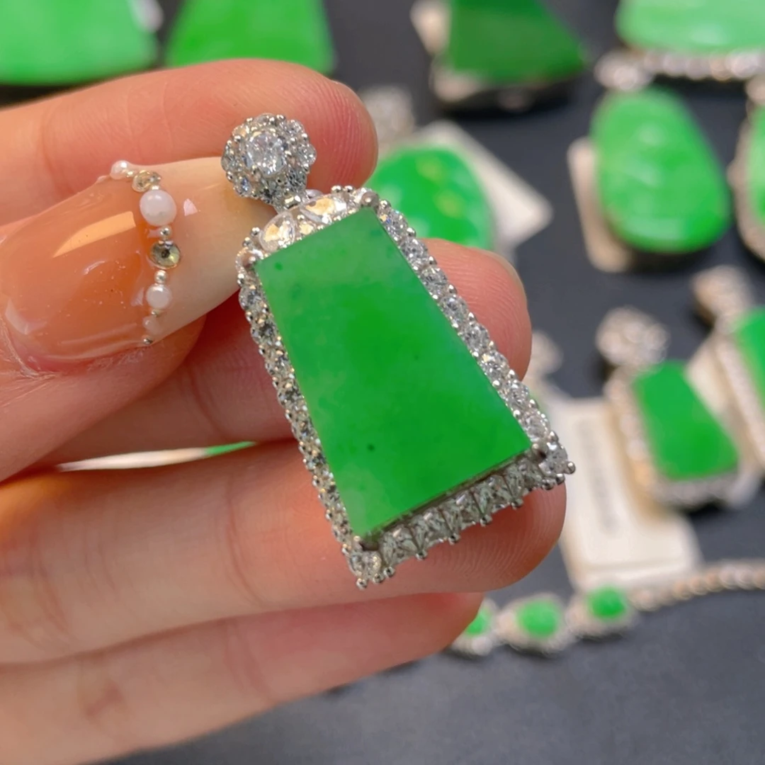 翡翠银S925镶嵌颈饰