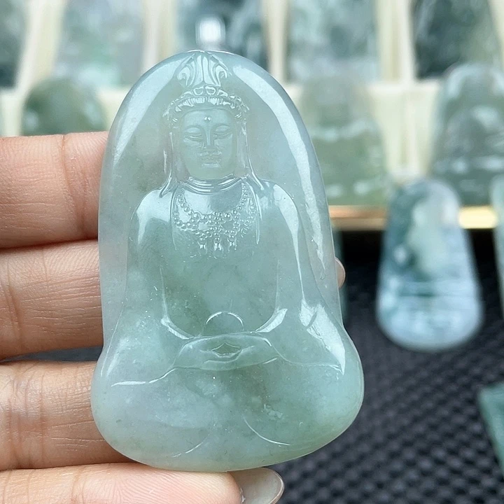 颈饰未镶嵌翡翠天然翡翠A货素衣观音