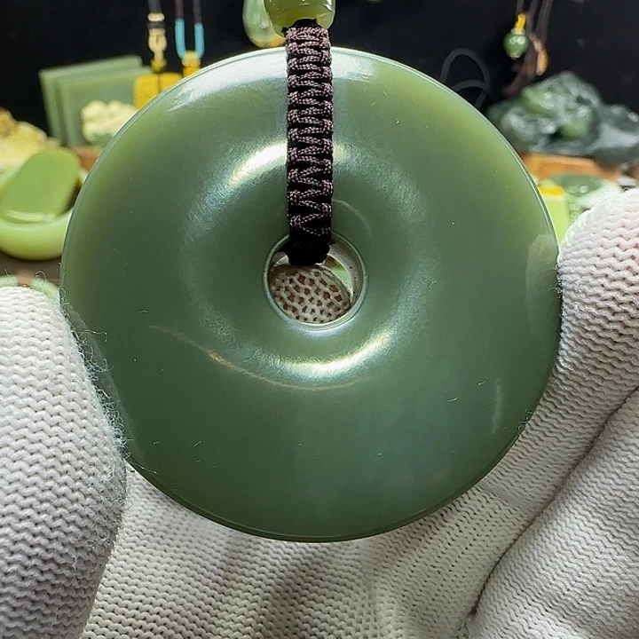 岫岩老玉（透闪石质玉）未镶嵌颈饰