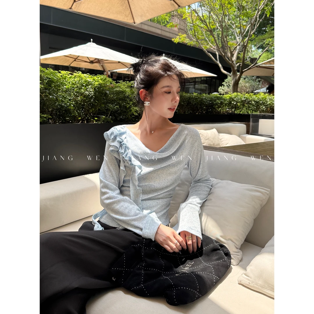 【冰川玫瑰】荡领法式浅蓝花朵飘带收腰针织衫