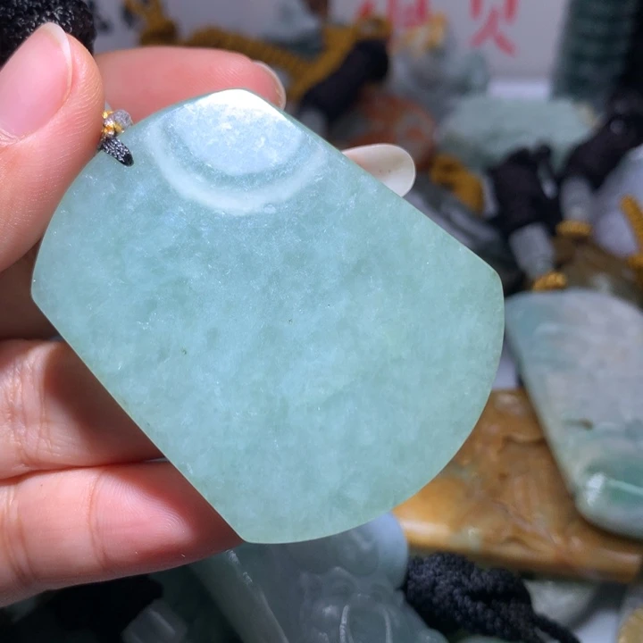 翡翠未镶嵌颈饰保真天然A货翡翠