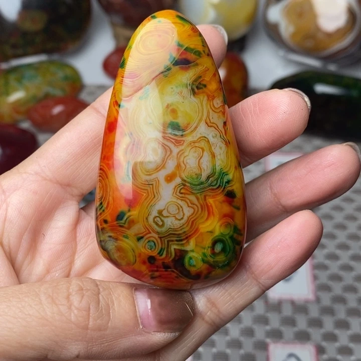 攸***哥玛瑙/玉髓未镶嵌天然玛瑙玉髓俏皮灵动打孔不退不换