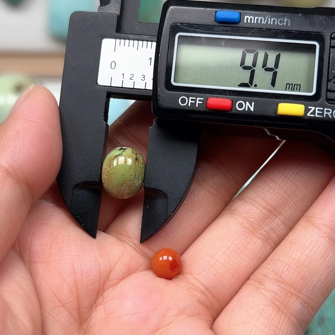 南红玛瑙未镶嵌珠宝奇石