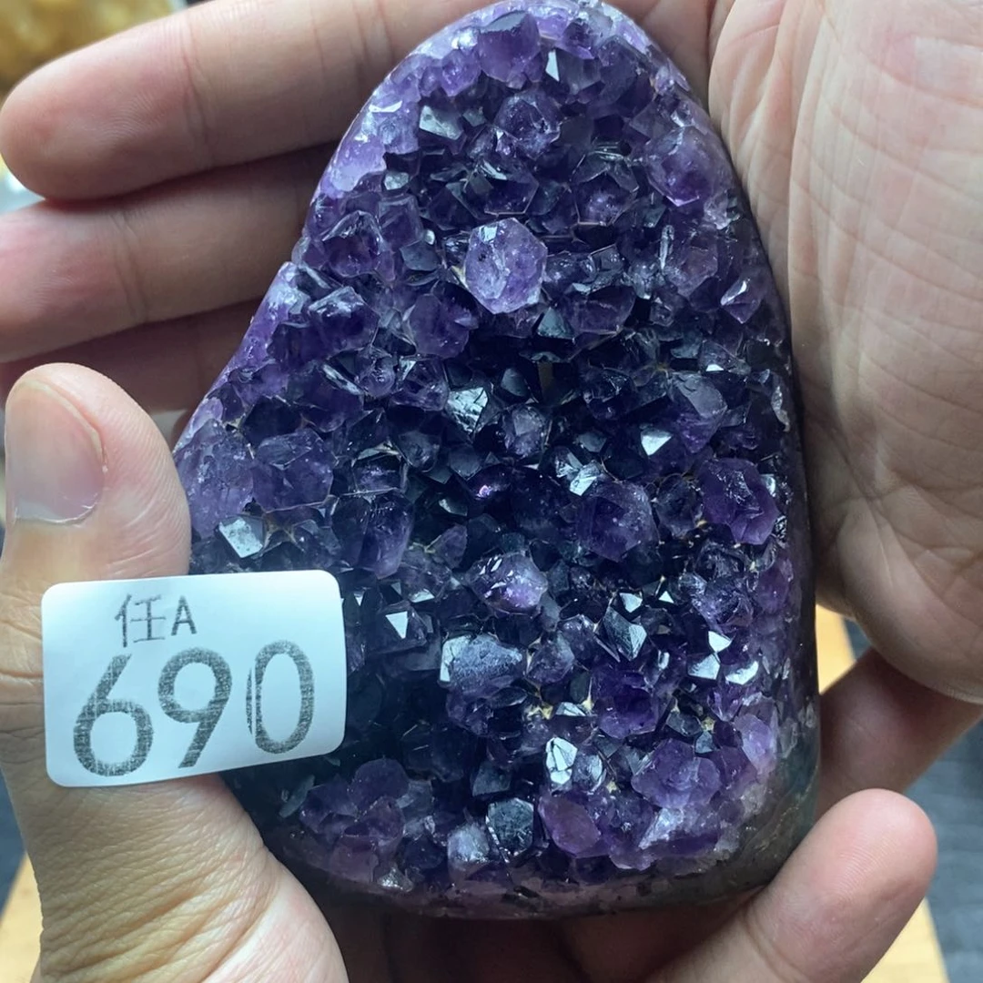 未镶嵌水晶大型摆件（非配饰）