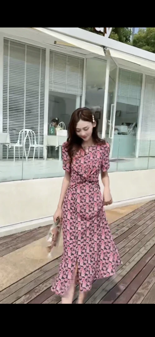 V领收腰褶皱开叉夏季碎花气质显瘦连衣裙