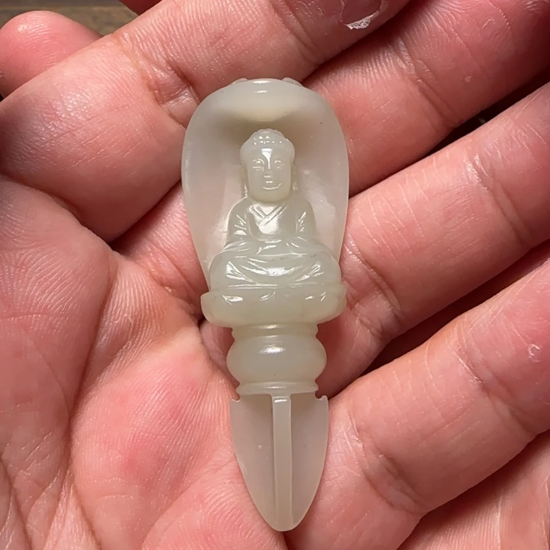 和田玉未镶嵌挂件梅**菊