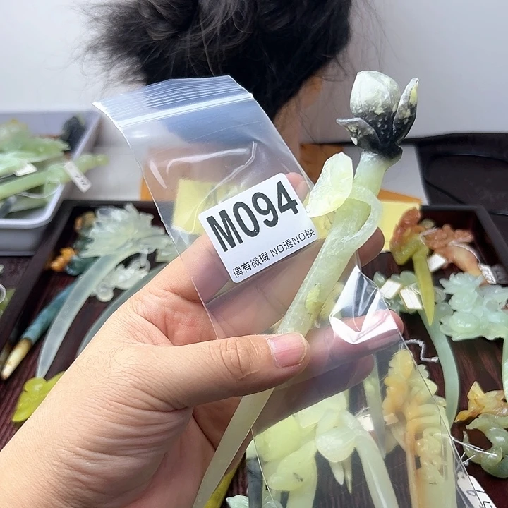 蛇纹石玉发饰合金爬*