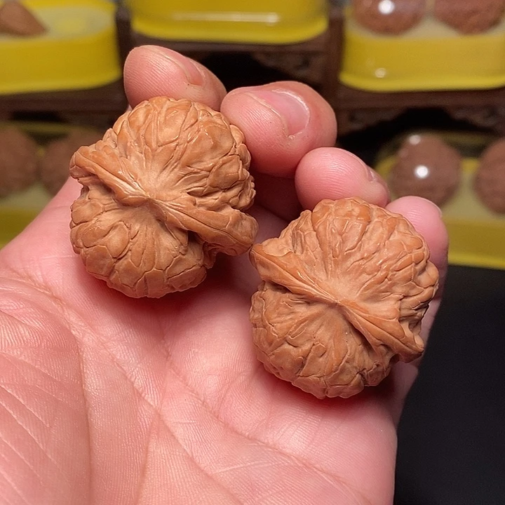 文玩核桃吊坠36.5尺，全品甲骨文
