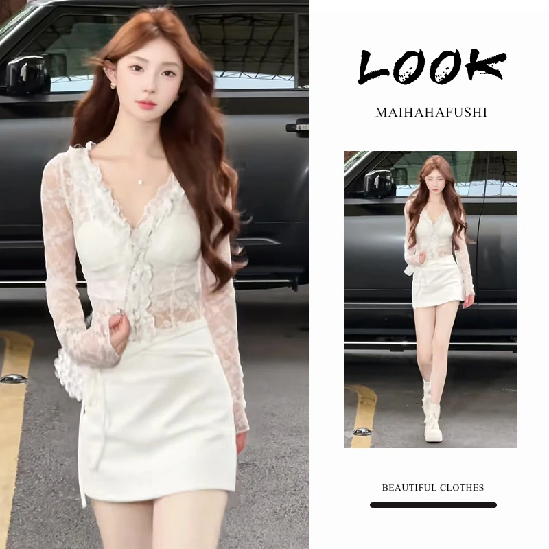 夏季时尚一整套女装2025新款爆款镂空V领蕾丝打底衫包臀裙两件套