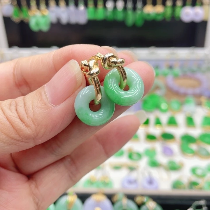 翡翠18K金镶嵌耳饰