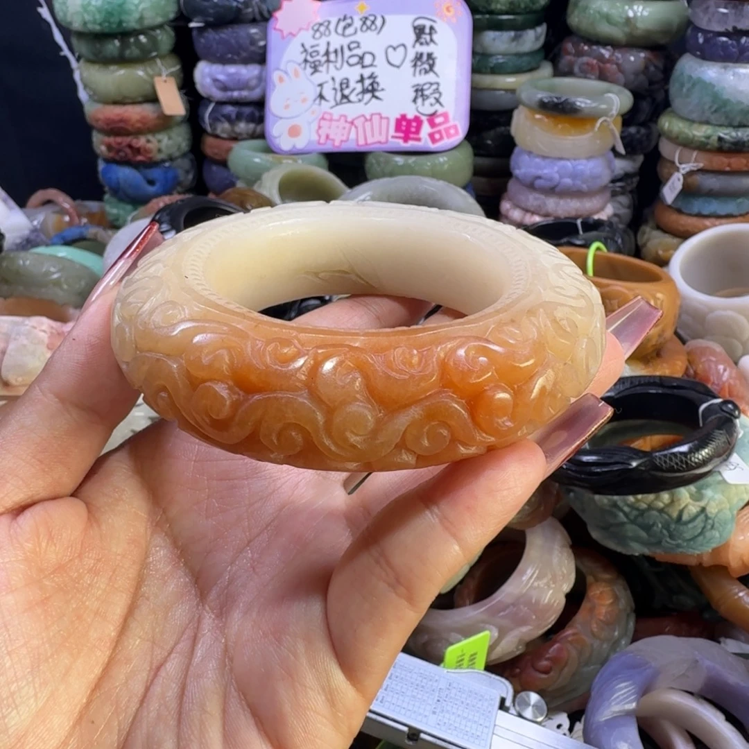 石英质玉（佘太翠）未镶嵌手镯34，58，微瑕不退换