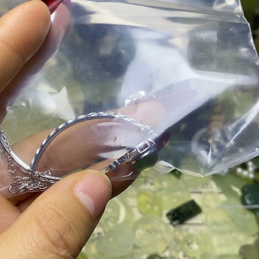 【闪购商品】蛇纹石玉颈饰未镶嵌乔****