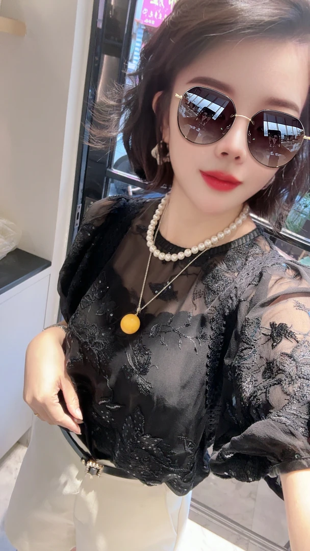 【小韩家】欧货2025夏新款圆领重工刺绣设计镂空设计洋气桑蚕丝短袖