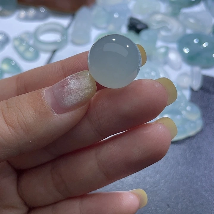 斌***頭定制翡翠未镶嵌珠子