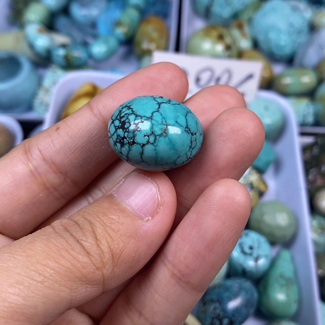 绿松石未镶嵌颈饰