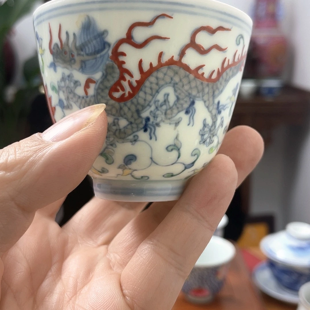 景德镇陶瓷斗彩龙纹杯