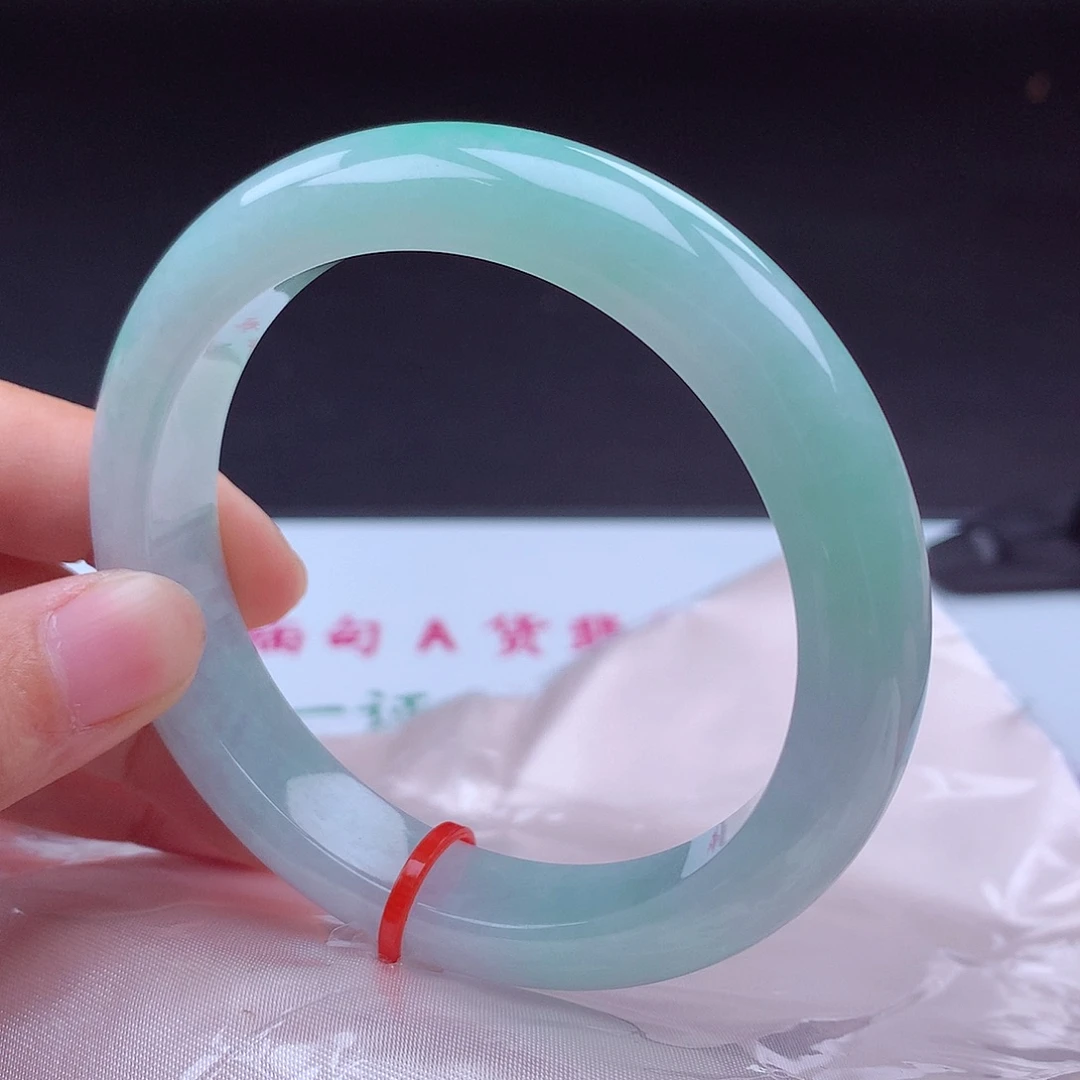 翡翠手镯未镶嵌手镯001587