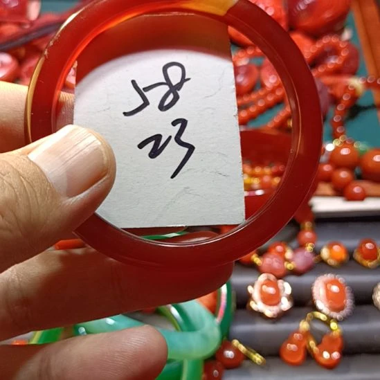 玛瑙/玉髓手镯未镶嵌
