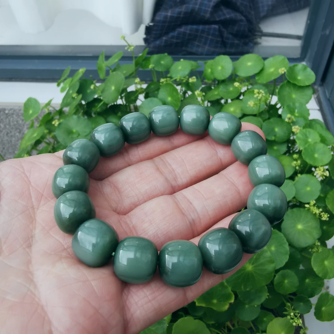俄料和田玉碧玉鸭蛋青粉青老型珠手串约13mm过灯级别细度