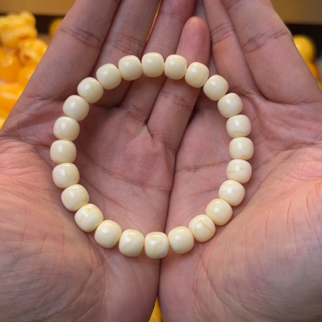 琥珀未镶嵌裸石瓷白浓蜡同料手串9mm