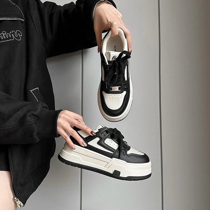 厚底百搭时尚休闲板鞋女2025夏新黑白配色透气运动休闲鞋