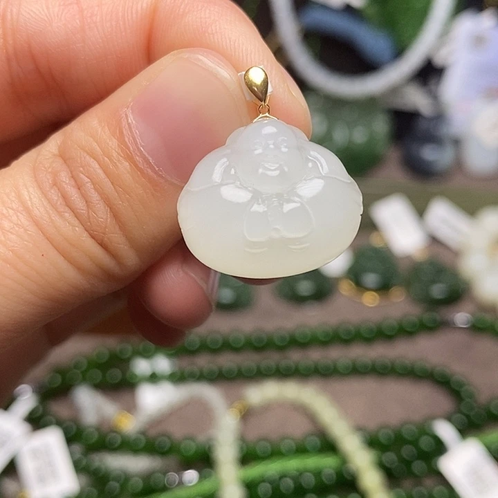 和田玉18K金镶嵌颈饰