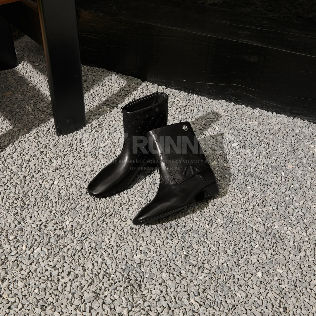 2025冬季新款时尚百搭粗跟欧洲站纯色套筒圆头瘦瘦靴裸靴X0516