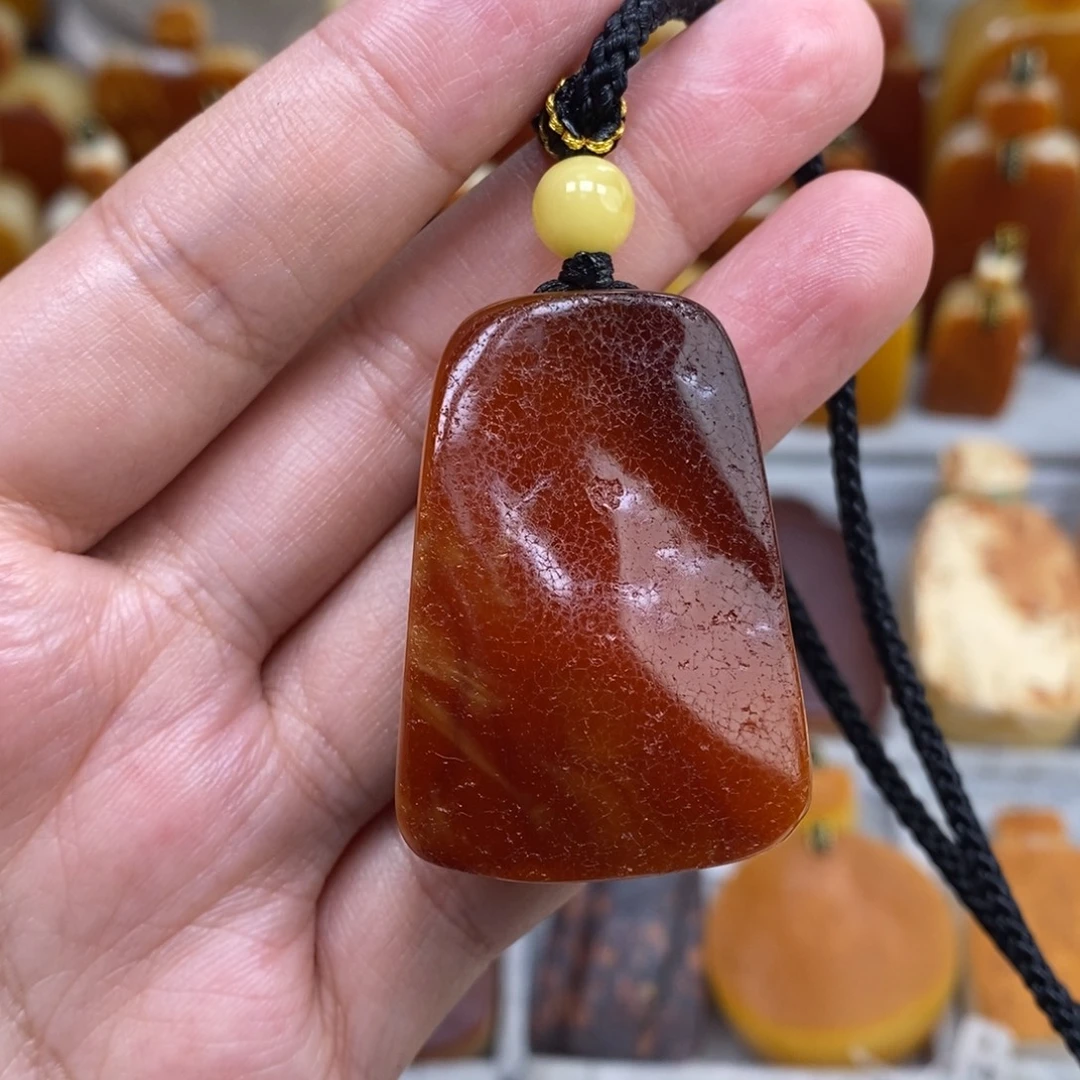 蜜蜡未镶嵌珠宝奇石