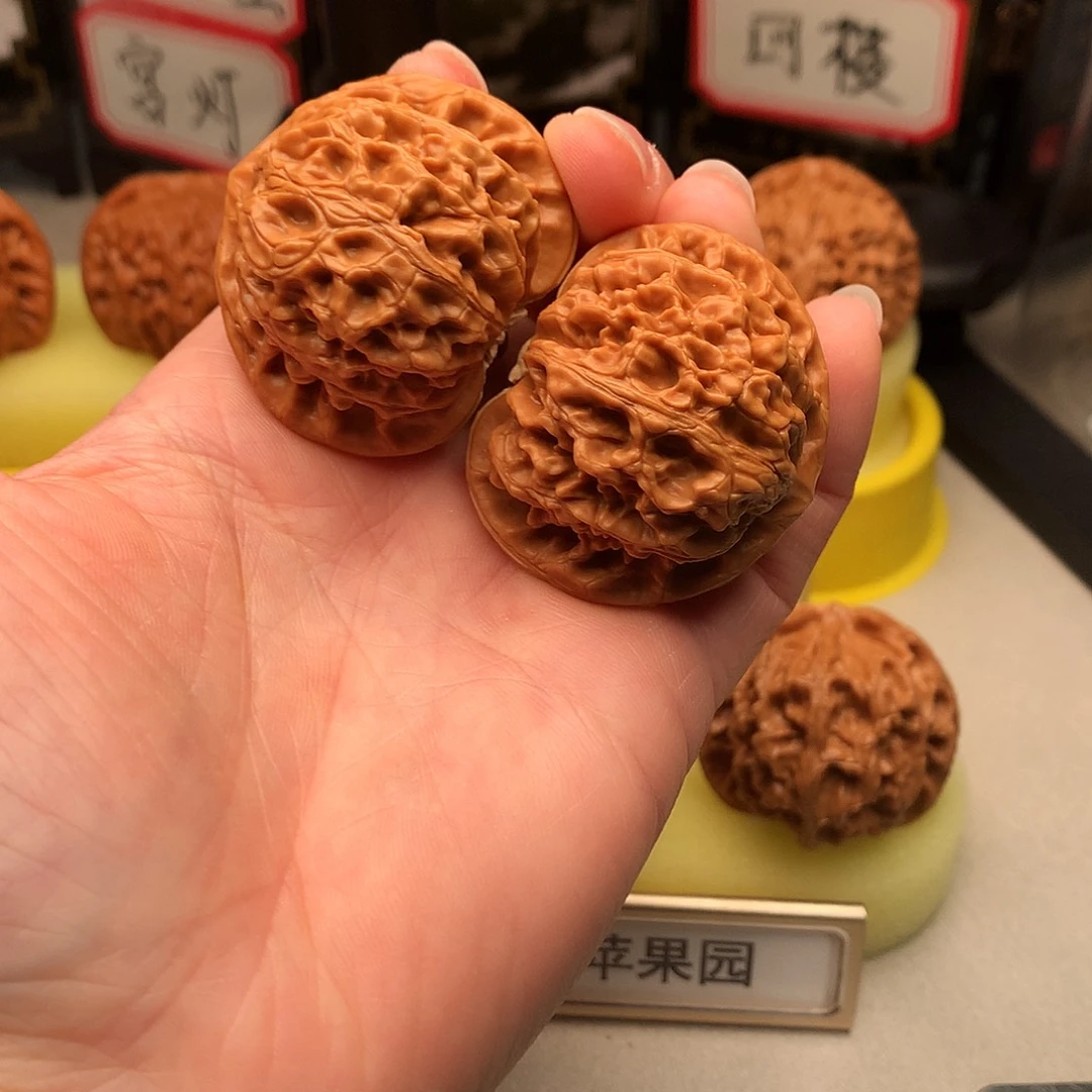 文玩核桃吊坠41尺桃心宫灯473号