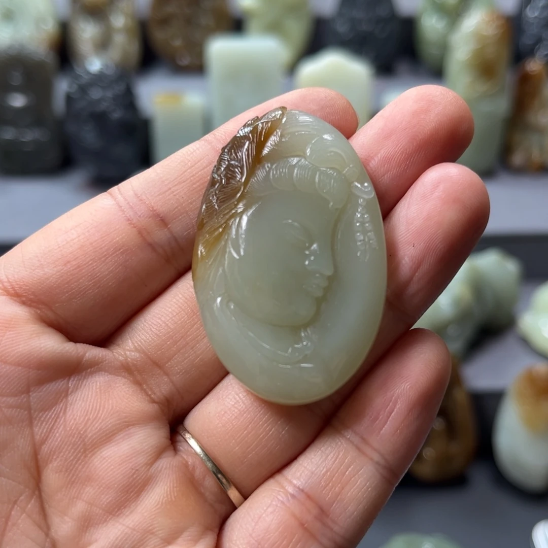 颈饰未镶嵌和田玉