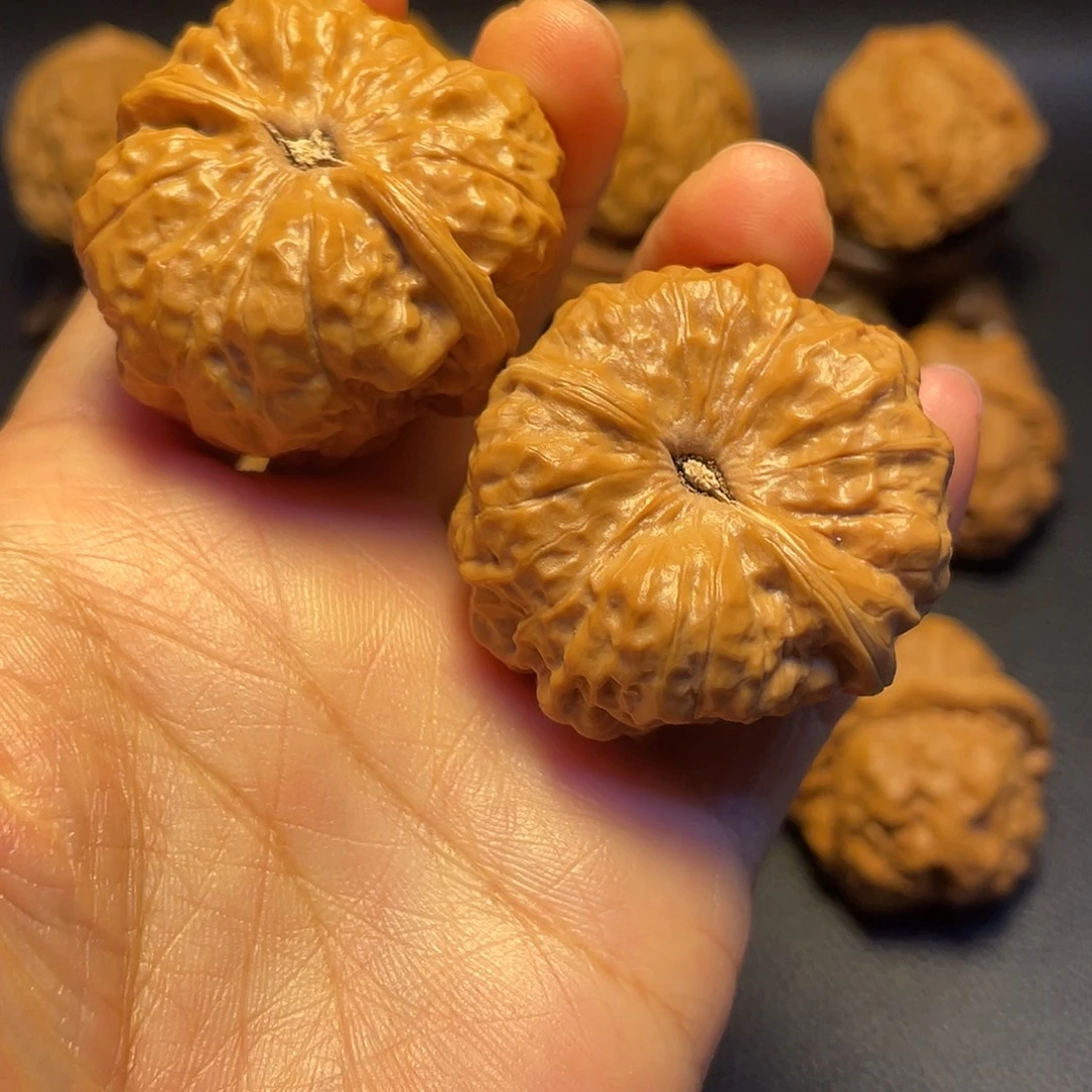 爱****文玩核桃把件文玩核桃