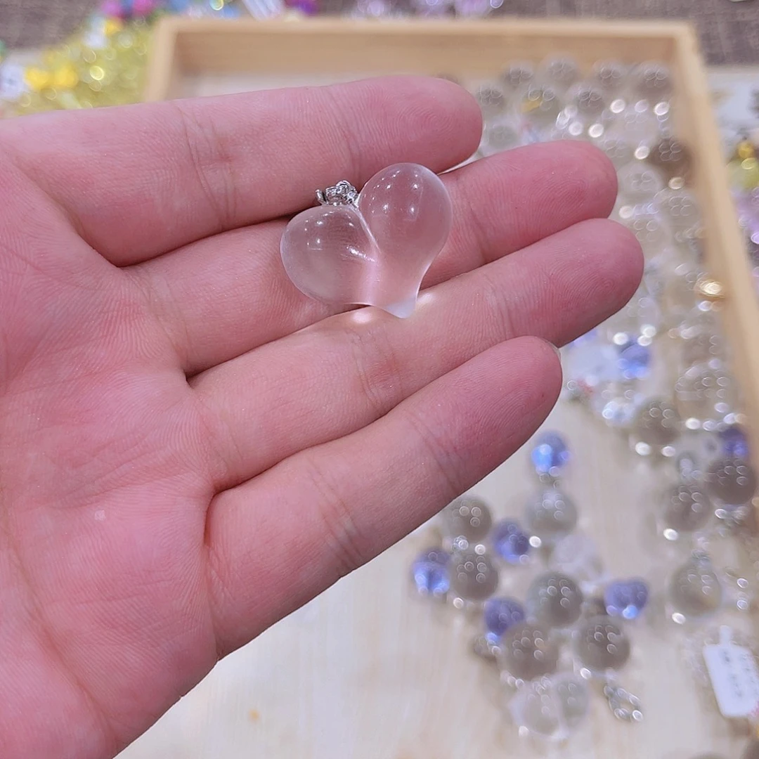 吊坠(不含链)未镶嵌水晶大屁桃