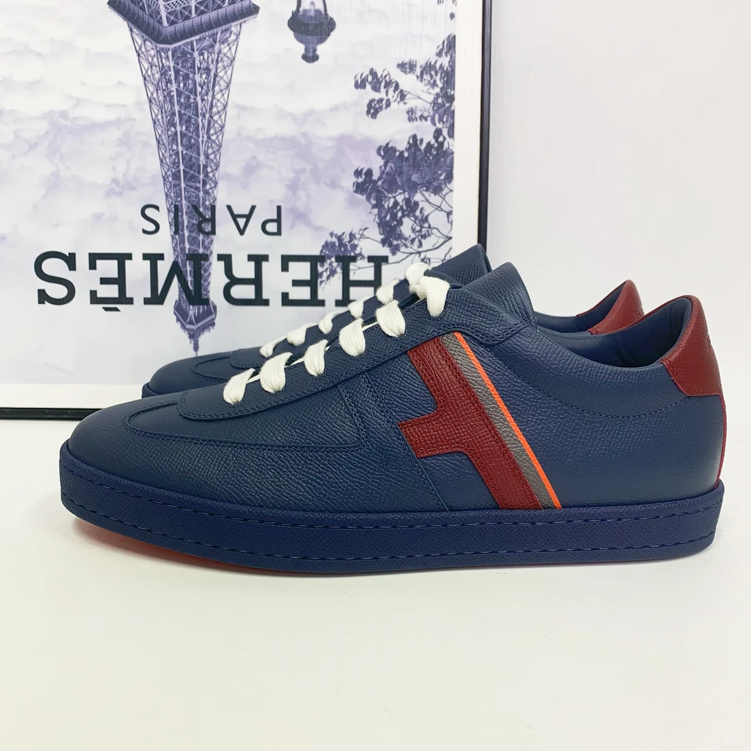 全新未使用 Hermes/爱马仕 爱马仕Boomerang蓝色皮面红尾板鞋