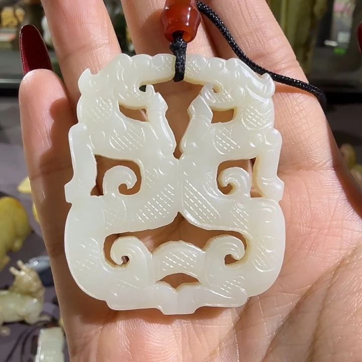 叨***余和田玉（糖玉）未镶嵌颈饰