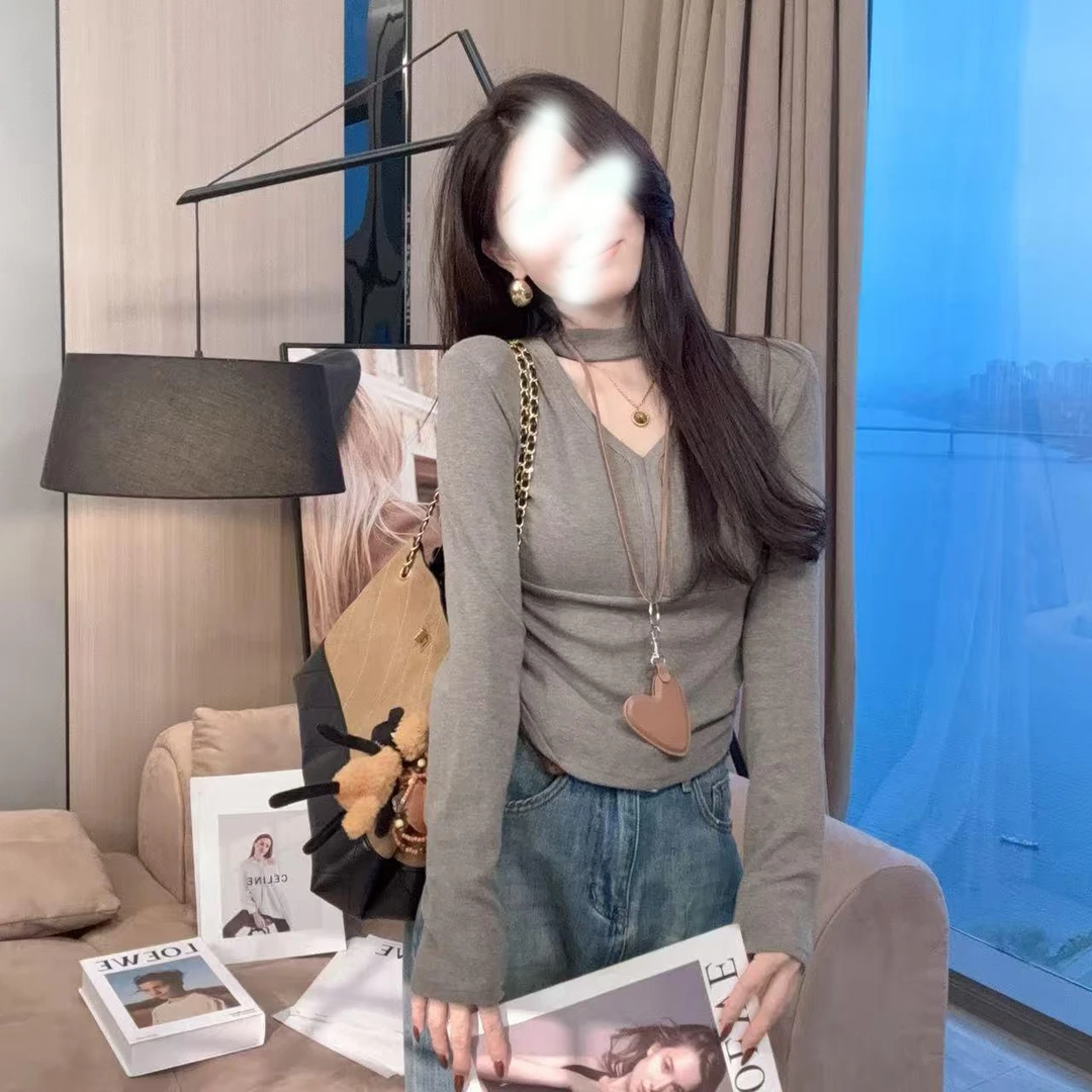 韩系灰色高级感挂脖v领长袖t恤女秋季辣妹风紧身收腰打底短款上衣