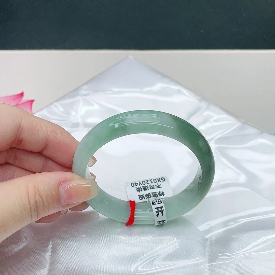 翡翠手镯未镶嵌正52,5