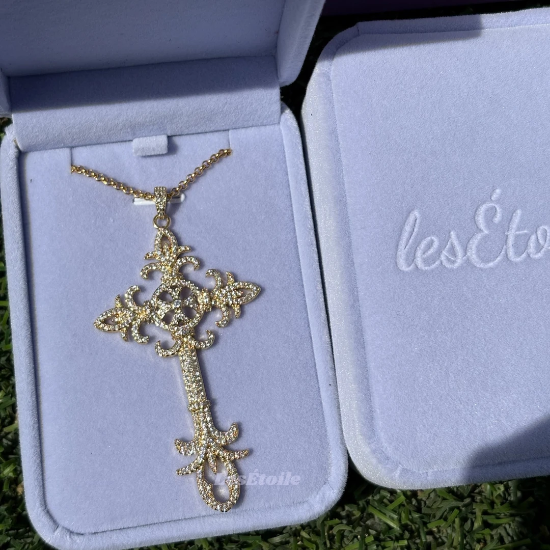 钛钢项链 满钻胸前链小众金色十字架项链饰品欧美气质轻奢