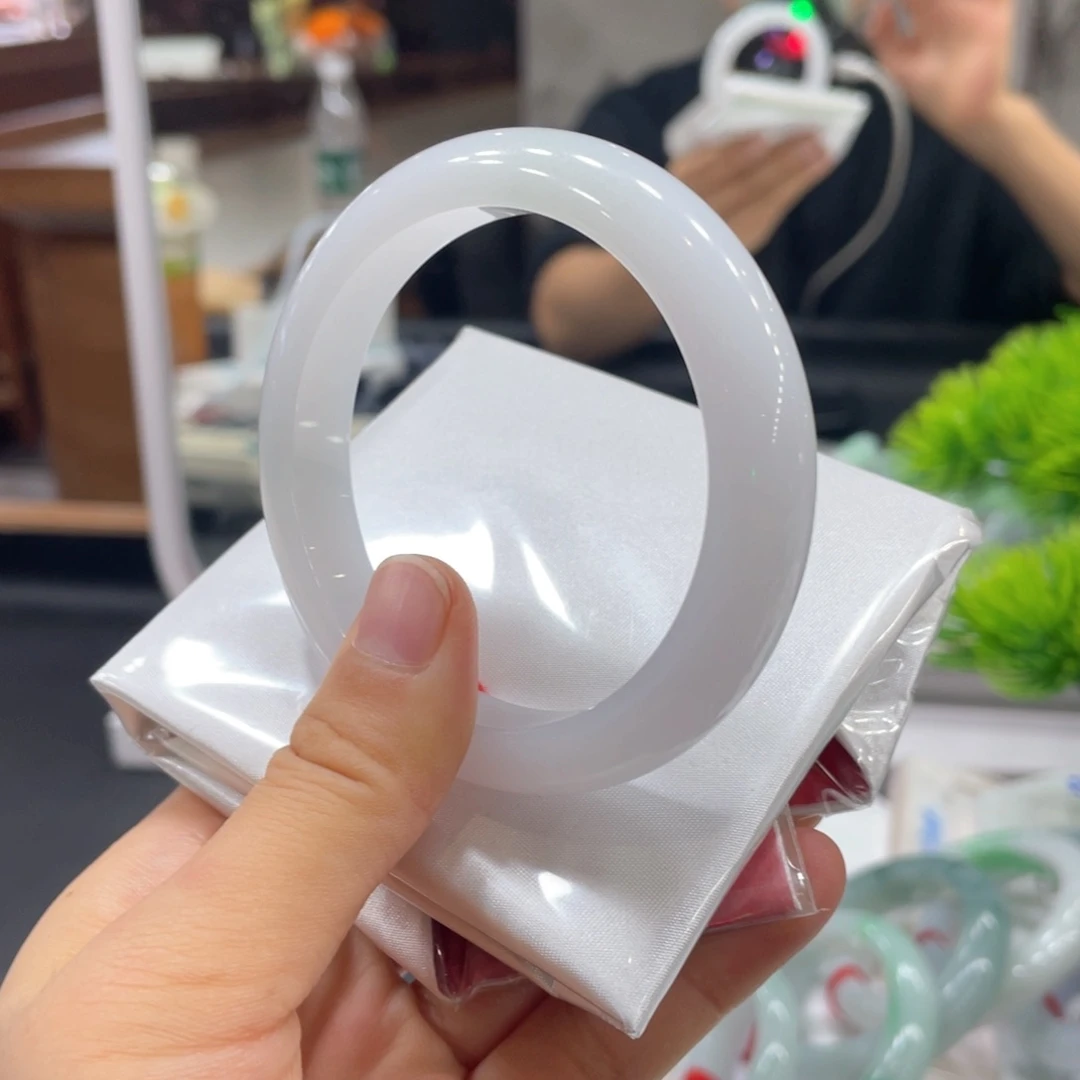 【闪购商品】翡翠手镯未镶嵌54.7正