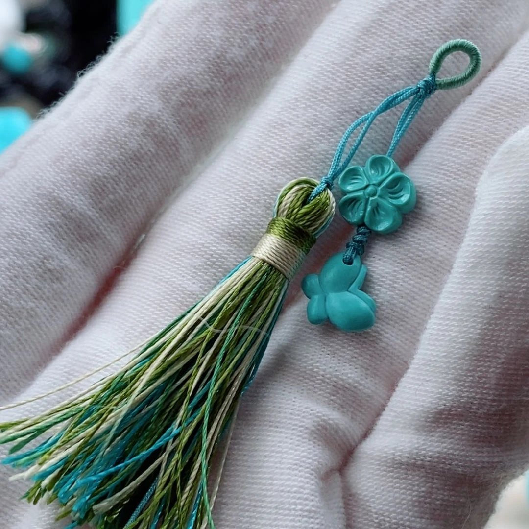 绿松石配饰未镶嵌