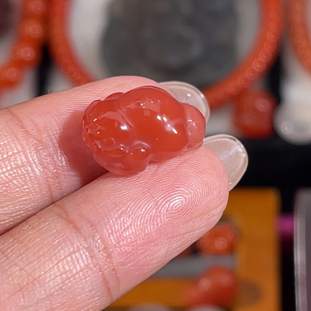 南红玛瑙未镶嵌大黑洞金蟾侧挂16*11不退换