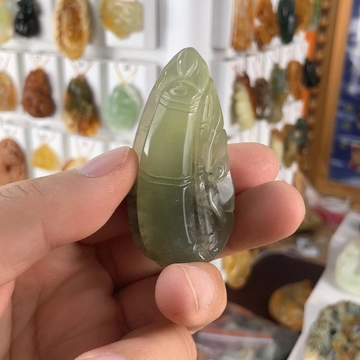 未镶嵌透闪石-蛇纹石玉颈饰